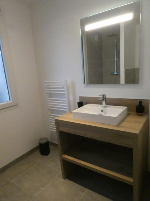 Manava Apartment Claveyson Екстериор снимка